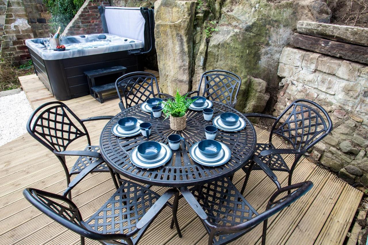 Whitby Boutique - Mast Cottage Bagian luar foto