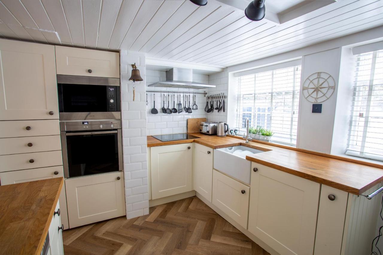 Whitby Boutique - Mast Cottage Bagian luar foto