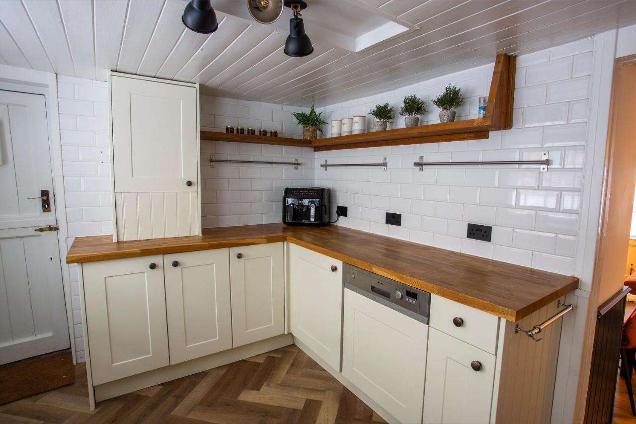Whitby Boutique - Mast Cottage Bagian luar foto